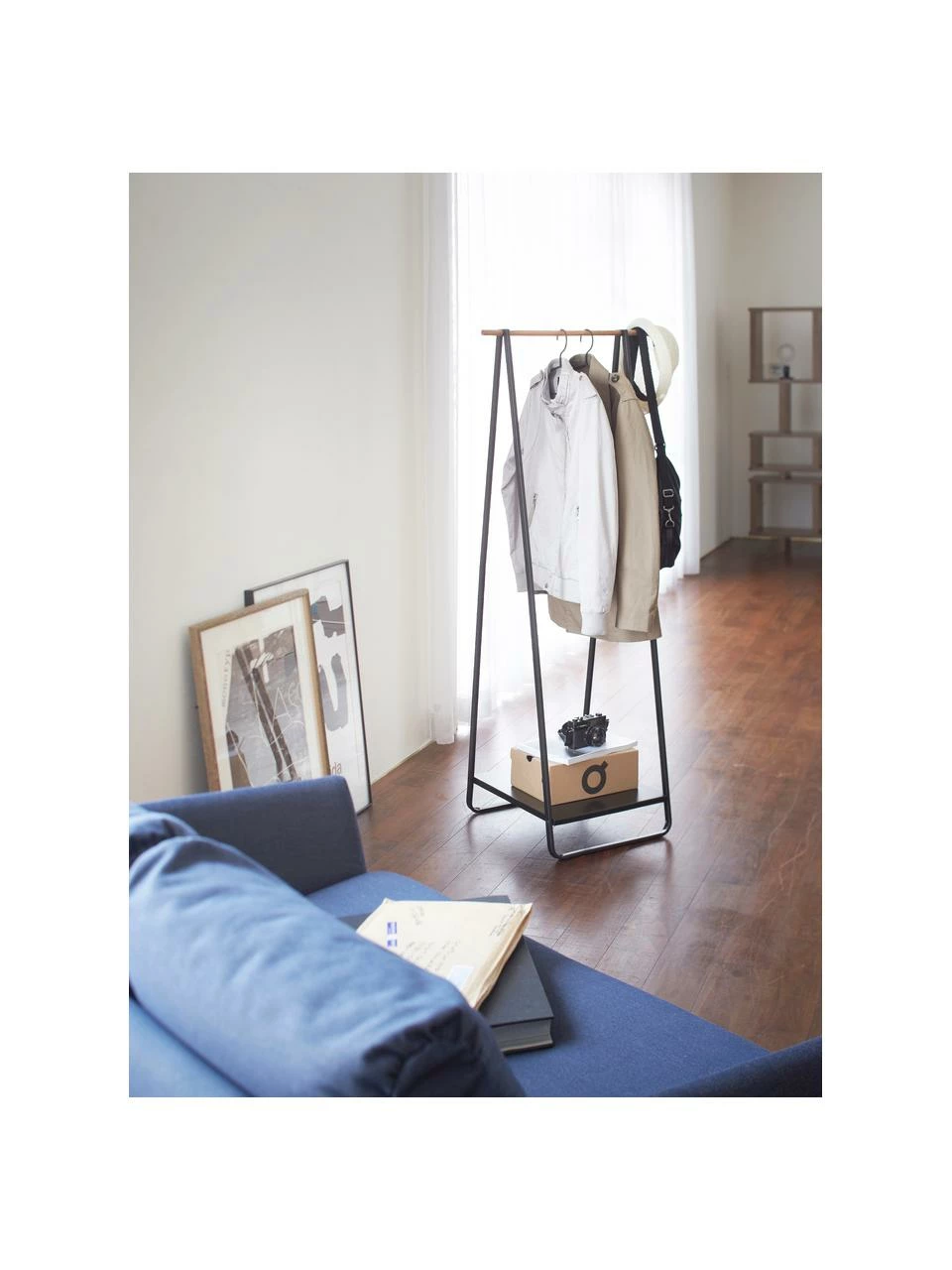 Yamazaki Porte-manteau en métal noir Tower, larg. 52 x haut. 140 cm – Image 2