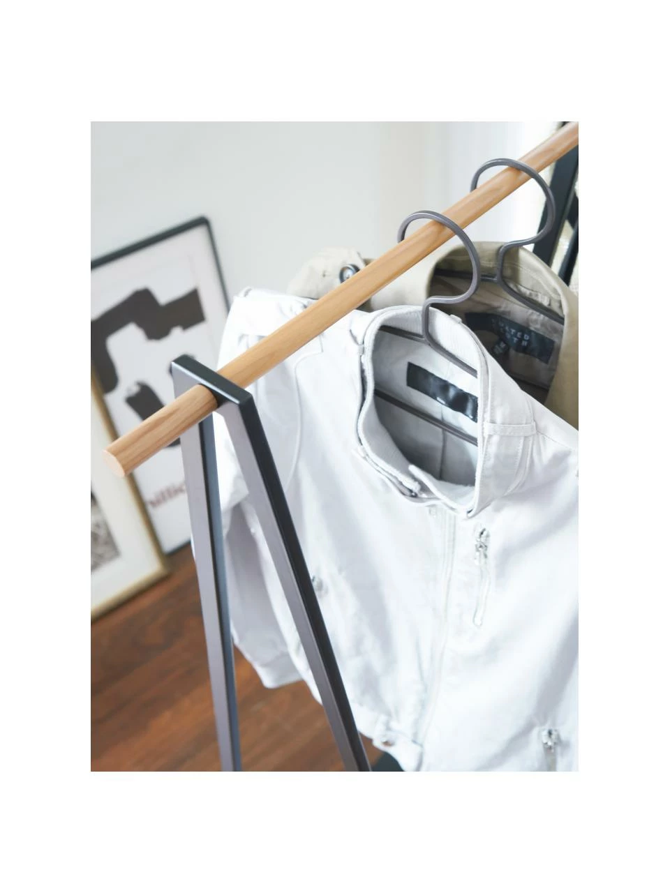 Yamazaki Porte-manteau en métal noir Tower, larg. 52 x haut. 140 cm – Image 6