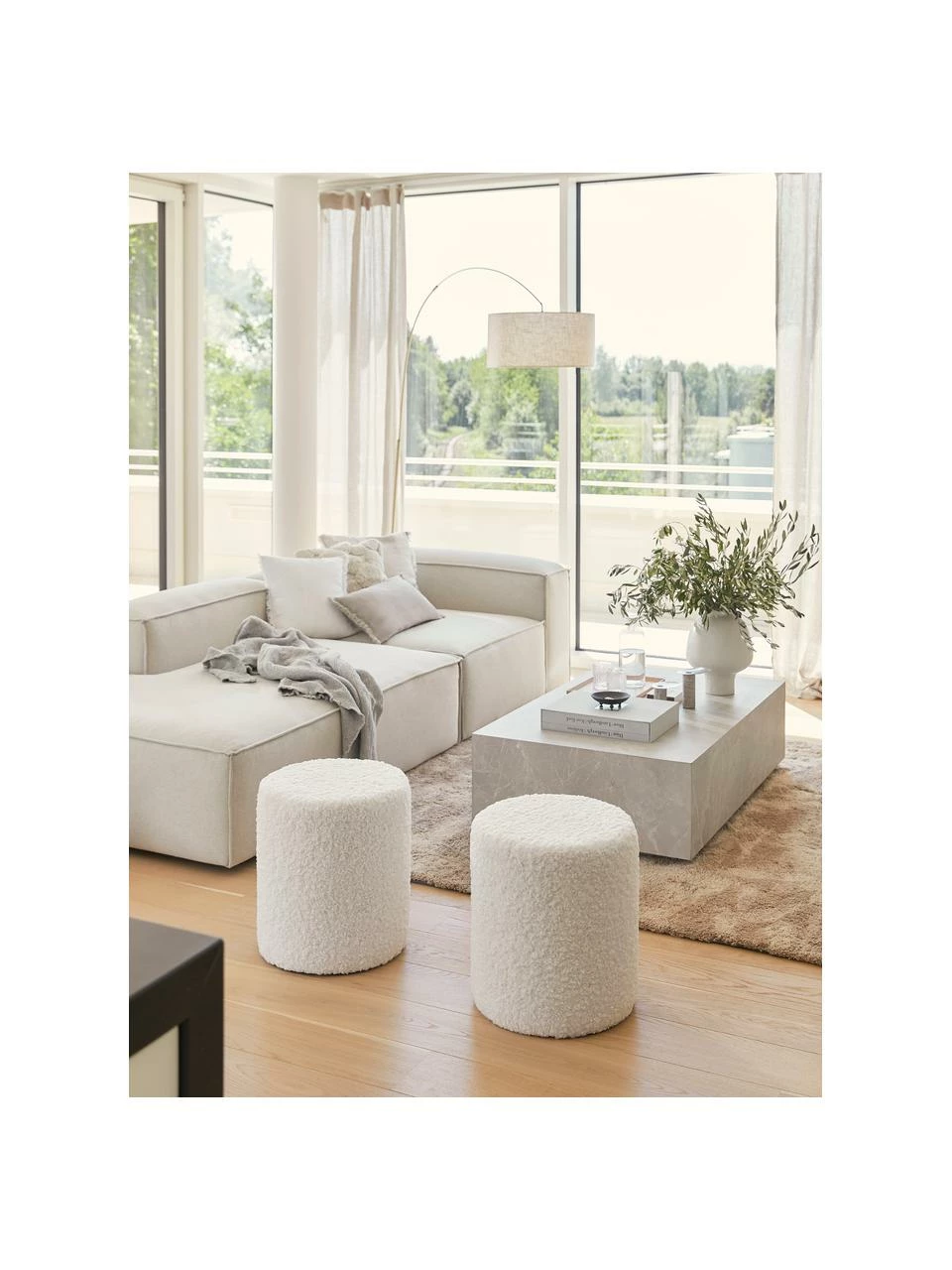 Westwing Collection Pouf blanc peluche blanc crème Daisy, Ø 38 x haut. 45 cm – Image 3