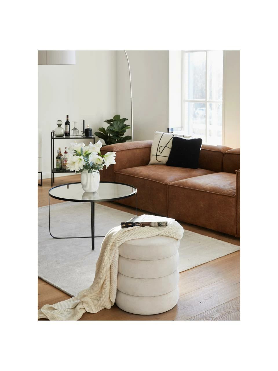 Westwing Collection Tabouret velours blanc crème Alto, Ø 42 x haut. 47 cm – Image 2